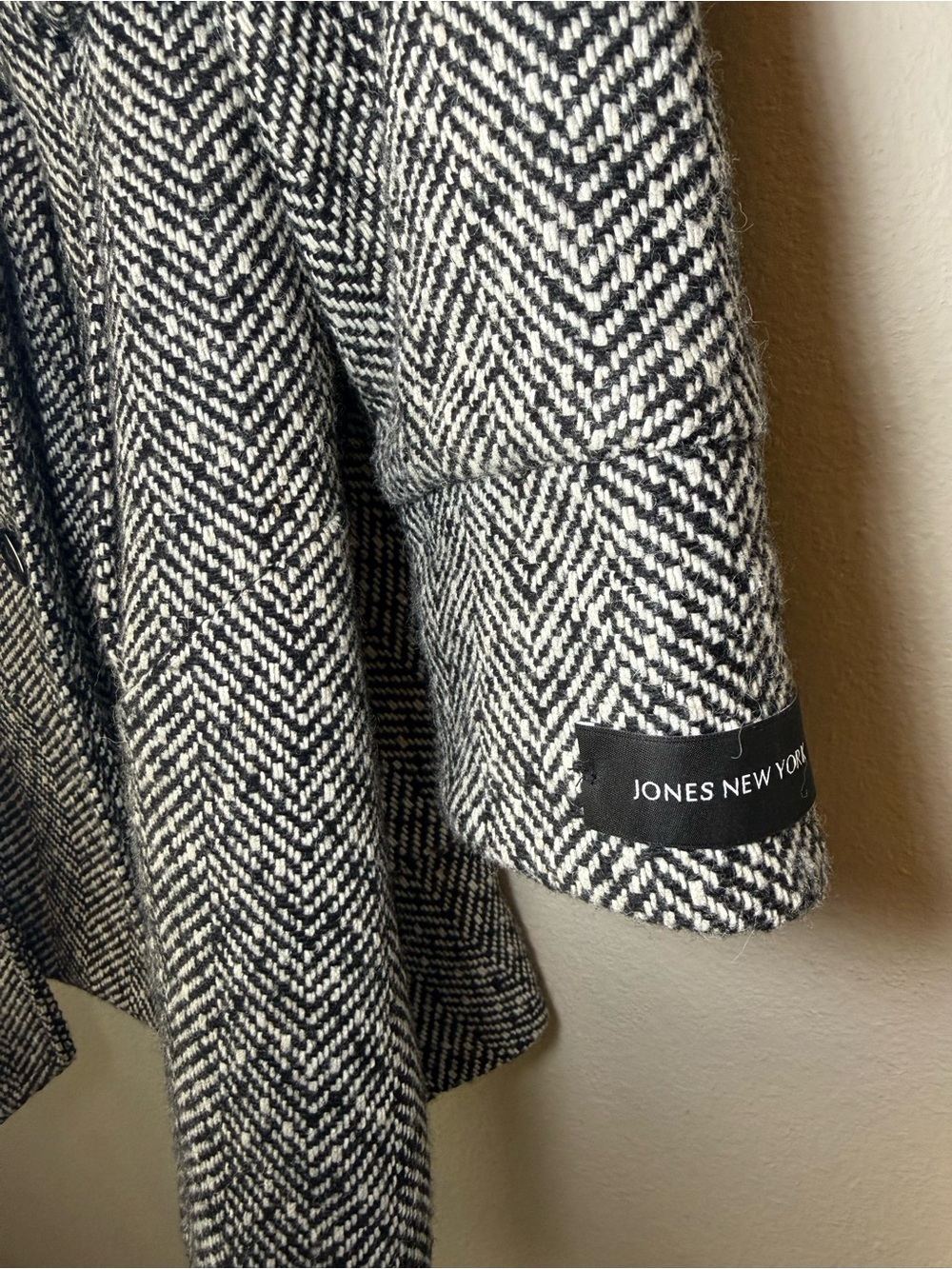 Jones NY Tweed Peacoat 14 Black White Herringbone Belted WoolBlend Coat Academia - Picture 4 of 16